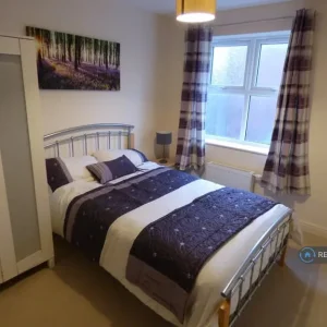 3 bedroom flat in Methuen Road (3 bed) - Image 3