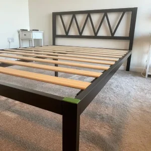 King size bed frame - Image 4