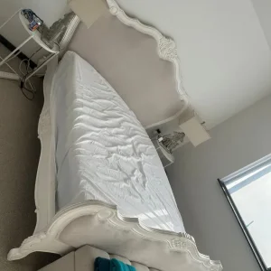 King size bed frame - Image 4