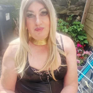 Makeup and Dressing Service for Crossdressers and Transgirls