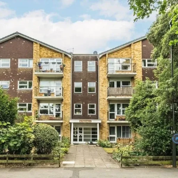 3 bedroom flat with balcony in cornhill-on-tweed, Northumberland