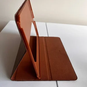 iPad Air 2 screen cover and reading stand - Image 4
