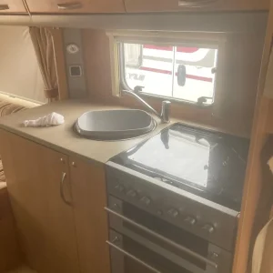 6 Bert touring caravan - Image 6