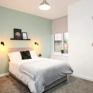 1 bedroom with en-suite, furnished, shared house - Image 3