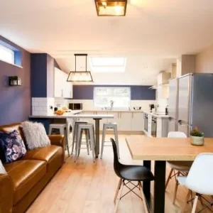 1 bedroom with en-suite, furnished, shared house