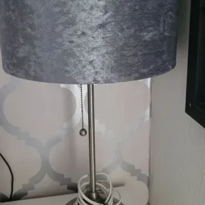 Crushed velvet lamp