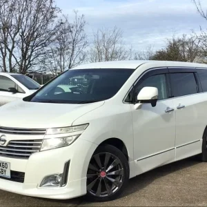2010 Nissan Elgrand 4x4 Auto 3.5L 7-Seater - Image 4