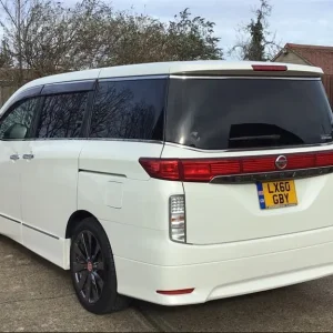 2010 Nissan Elgrand 4x4 Auto 3.5L 7-Seater - Image 5