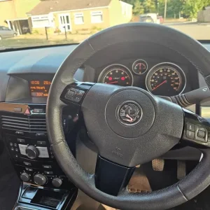 Vauxhall Astra 1.6 Design - Image 6