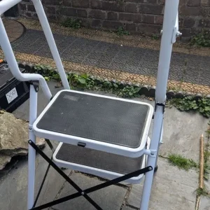 Step ladder - Image 2