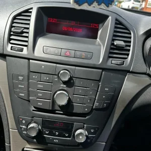 2013 Vauxhall Insignia Hatchback - Image 8