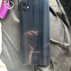 Samsung Galaxy - Image 2