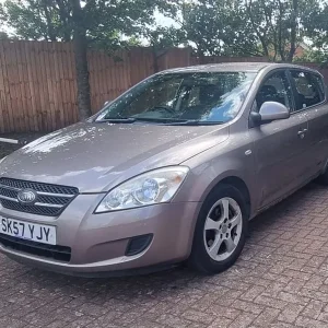 Kia Cee'd SR 1.6 petrol 111k - Image 4
