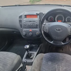 Kia Cee'd SR 1.6 petrol 111k - Image 6