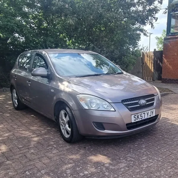 Kia Cee'd SR 1.6 petrol 111k