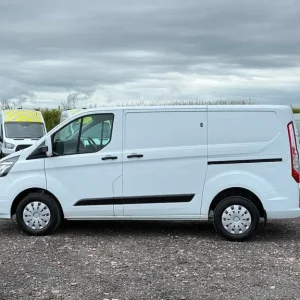 2019 Ford Transit Custom 2.0 EcoBlue Trend Panel Van - Image 5