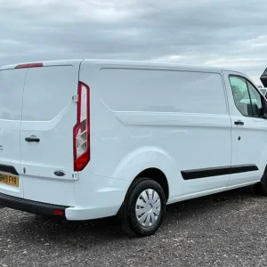 2019 Ford Transit Custom 2.0 EcoBlue Trend Panel Van - Image 8