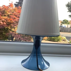 Space-saving lamp