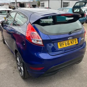 2016 Ford Fiesta 1.0T EcoBoost ST-Line Euro 6 3dr Hatchback - Image 4