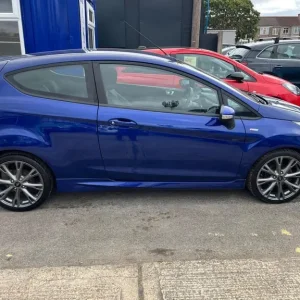 2016 Ford Fiesta 1.0T EcoBoost ST-Line Euro 6 3dr Hatchback - Image 7