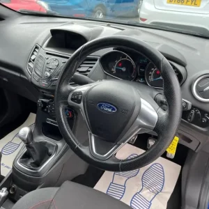 2016 Ford Fiesta 1.0T EcoBoost ST-Line Euro 6 3dr Hatchback - Image 8
