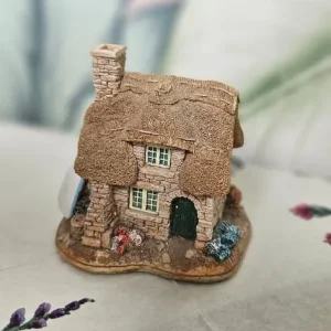 Two Liliput lane cottage houses - Image 4