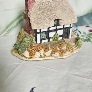 Two Liliput lane cottage houses - Image 5
