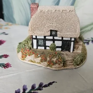 Two Liliput lane cottage houses - Image 6