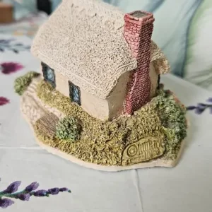 Two Liliput lane cottage houses - Image 7