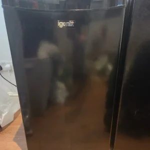 Igenix undercounter fridge
