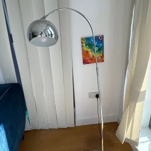 Floor lamp