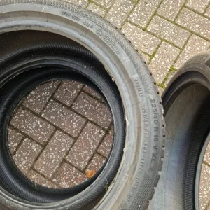 4 x Continental Winter Tyres 225/40 18 - Image 6