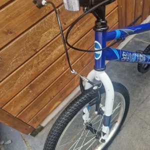 like new apollo switch bike 20 inch wheels - Image 2