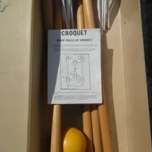 Wooden Croquet Set with 4 Balls, 4 Mallets, 6 Hoops and Instructions - Image 5