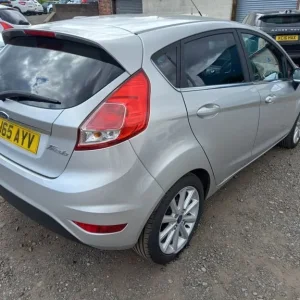 2015 Ford Fiesta 1.0T EcoBoost Titanium Hatchback - Image 5