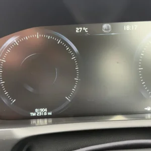 2019 XC90 SUV, 5-door, diesel, semi-auto, 1969cc, sunroof - Image 4