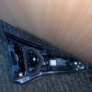 Toyota RAV4 2016-2018 Rear Right Inner Tail Light Assembly - Image 3