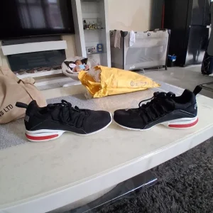 Puma Men's Axelion LS Black/White/Red Running Shoes Size 4-5 - Image 4