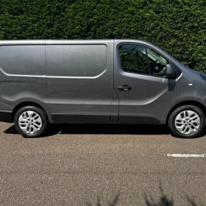 2019 Renault Traffic Sport 1.6 CDTI 120bhp SWB - Image 4