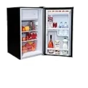 Fridge with small freezer compartment - Image 6