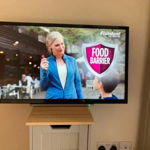 Toshiba 28" smart TV with aerial and remote - Image 8