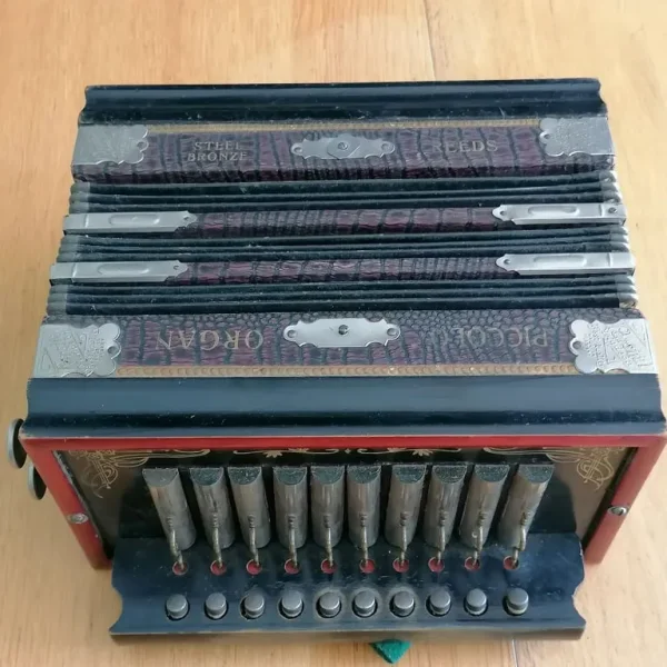 Antique Parsifal Melodeon Piccalo Organ