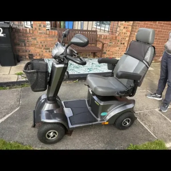 Mobility scooter sterling s425