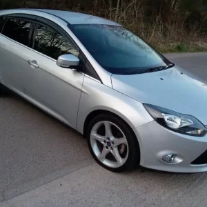 Ford Focus 1.0 Ti 2012 5-door hatchback - Image 5