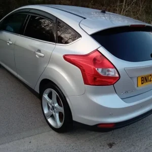 Ford Focus 1.0 Ti 2012 5-door hatchback - Image 8