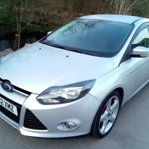 Ford Focus 1.0 Ti 2012 5-door hatchback