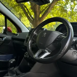 2015 Peugeot 208 1.2 PureTech Active Euro 6 5-door hatchback petrol manual - Image 5