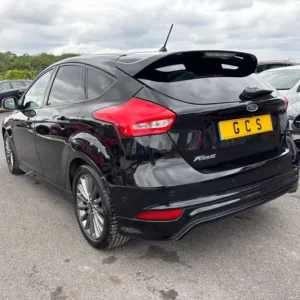Ford Focus 1.5 TDCi 120 ST-Line 5dr - FSH - Diesel - Image 5