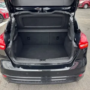 Ford Focus 1.5 TDCi 120 ST-Line 5dr - FSH - Diesel - Image 8