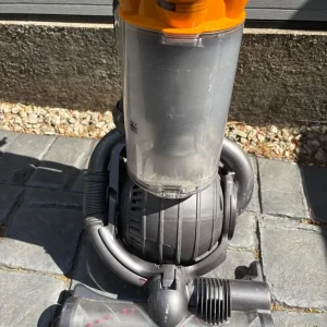 Dyson DC25 and attachments - Image 2